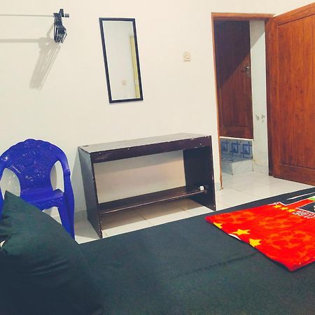 Putri Nyale Bungalow Kuta  Exterior foto
