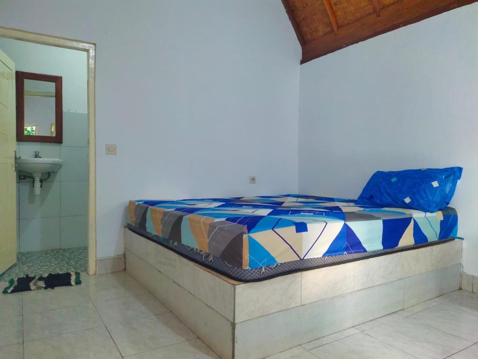 Putri Nyale Bungalow Kuta  Exterior foto