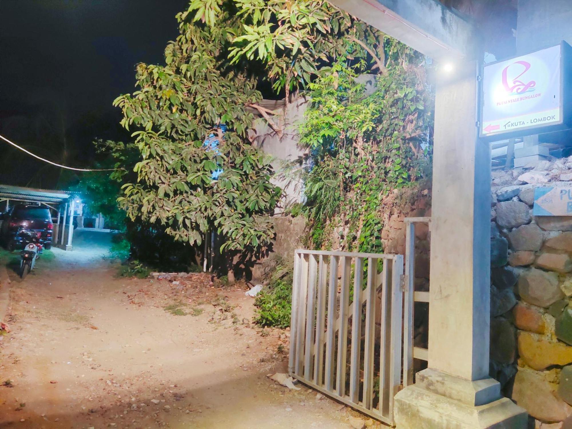 Putri Nyale Bungalow Kuta  Exterior foto