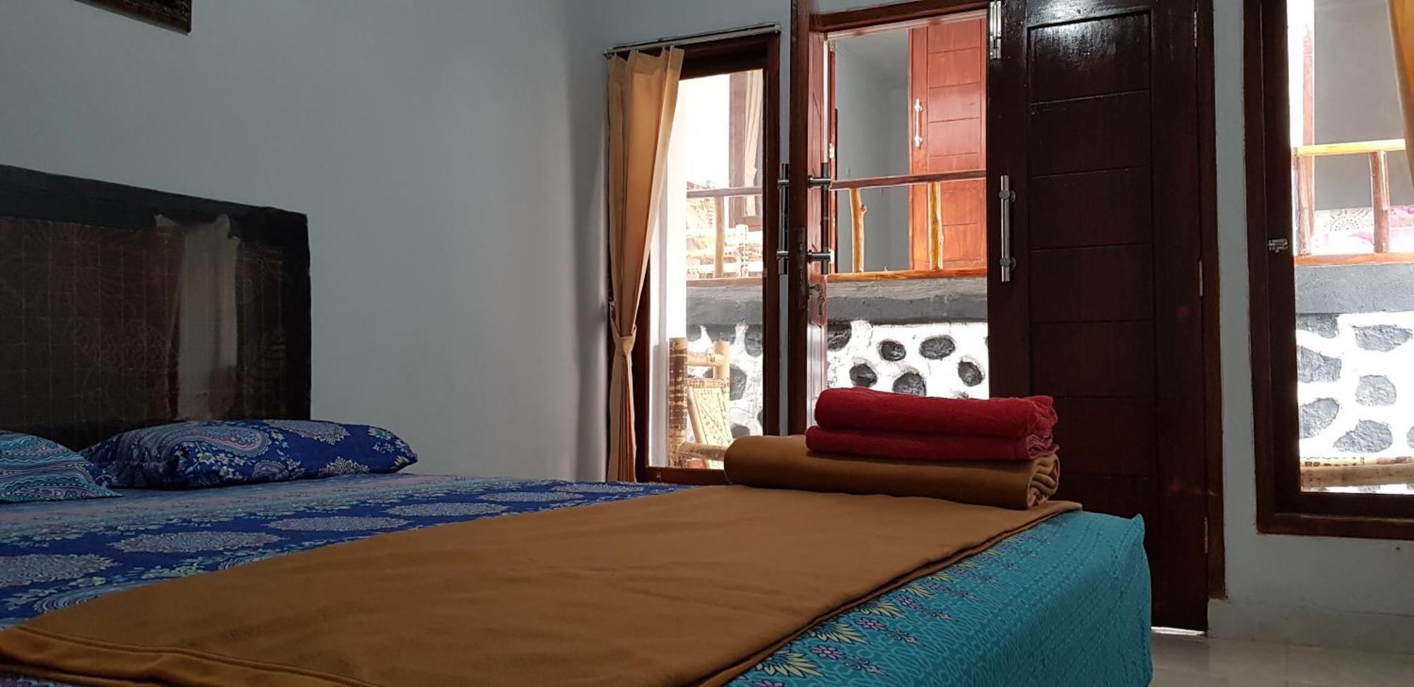Putri Nyale Bungalow Kuta  Exterior foto