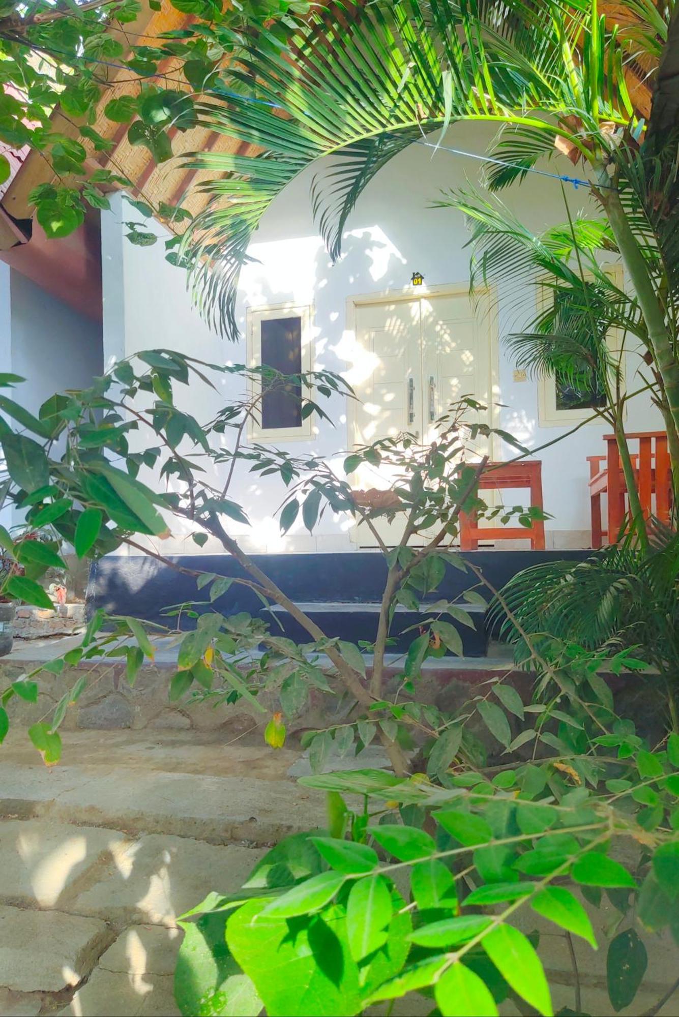 Putri Nyale Bungalow Kuta  Exterior foto