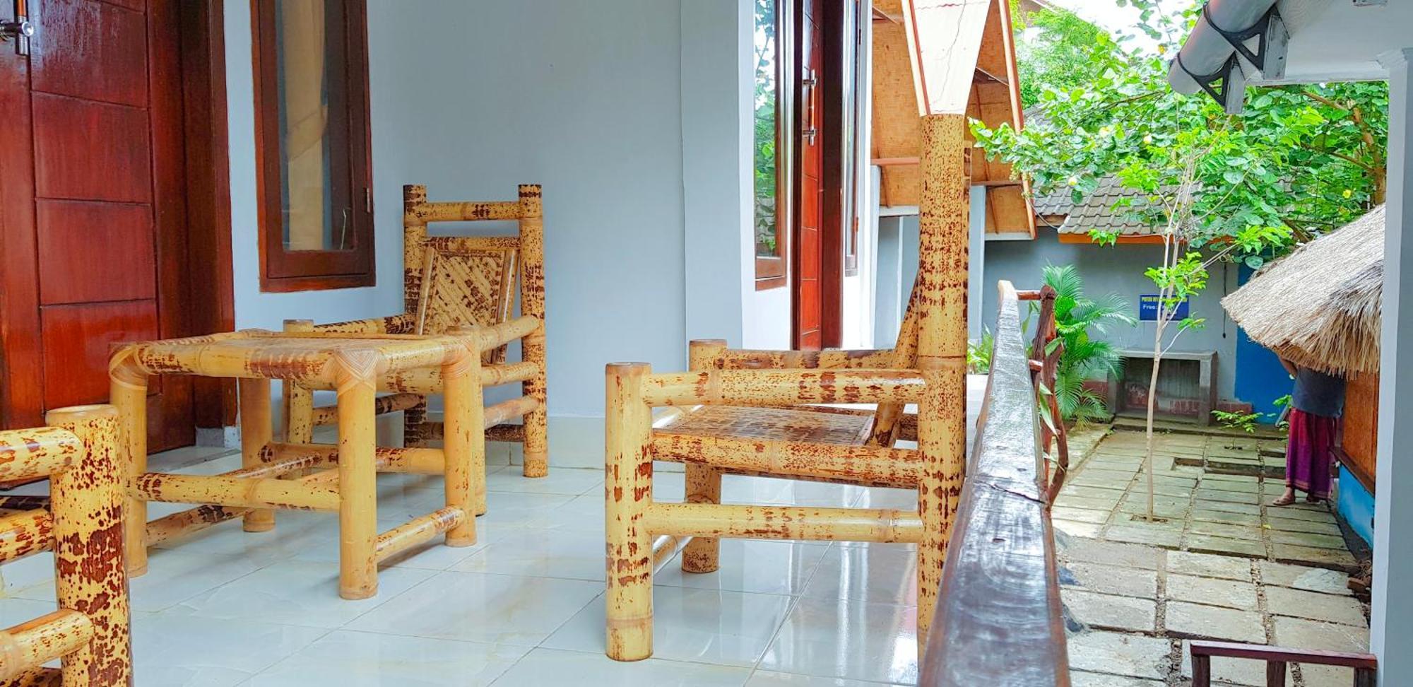 Putri Nyale Bungalow Kuta  Exterior foto